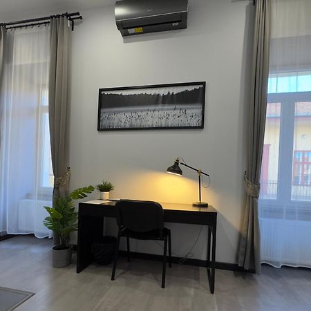 Center Rooms Μίσκολτς Εξωτερικό φωτογραφία