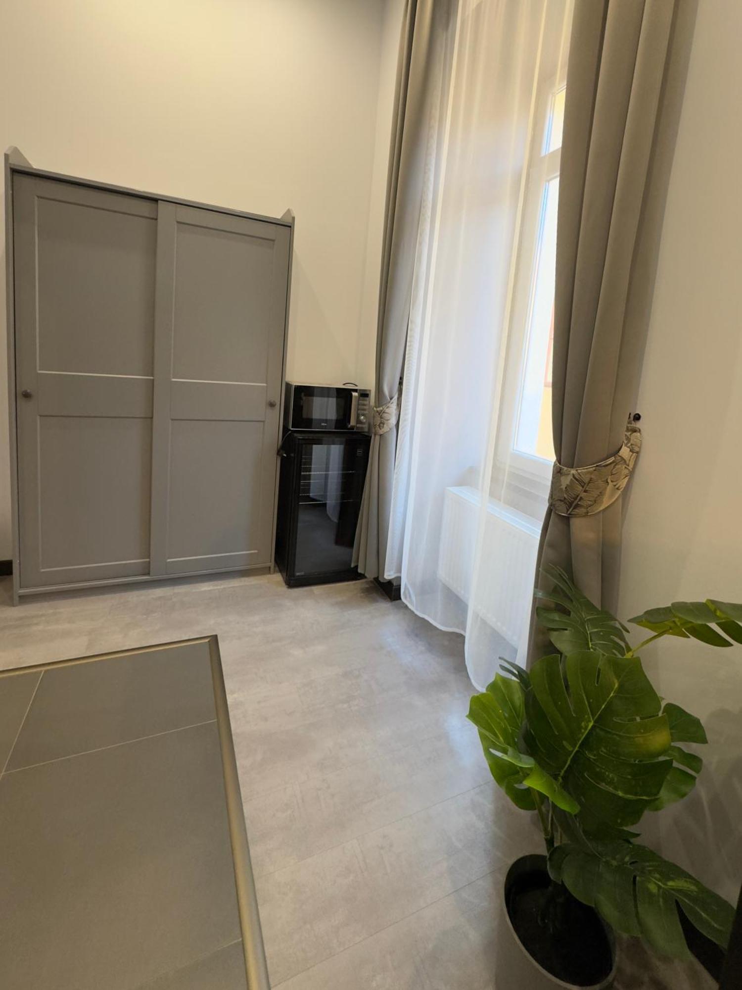 Center Rooms Μίσκολτς Εξωτερικό φωτογραφία